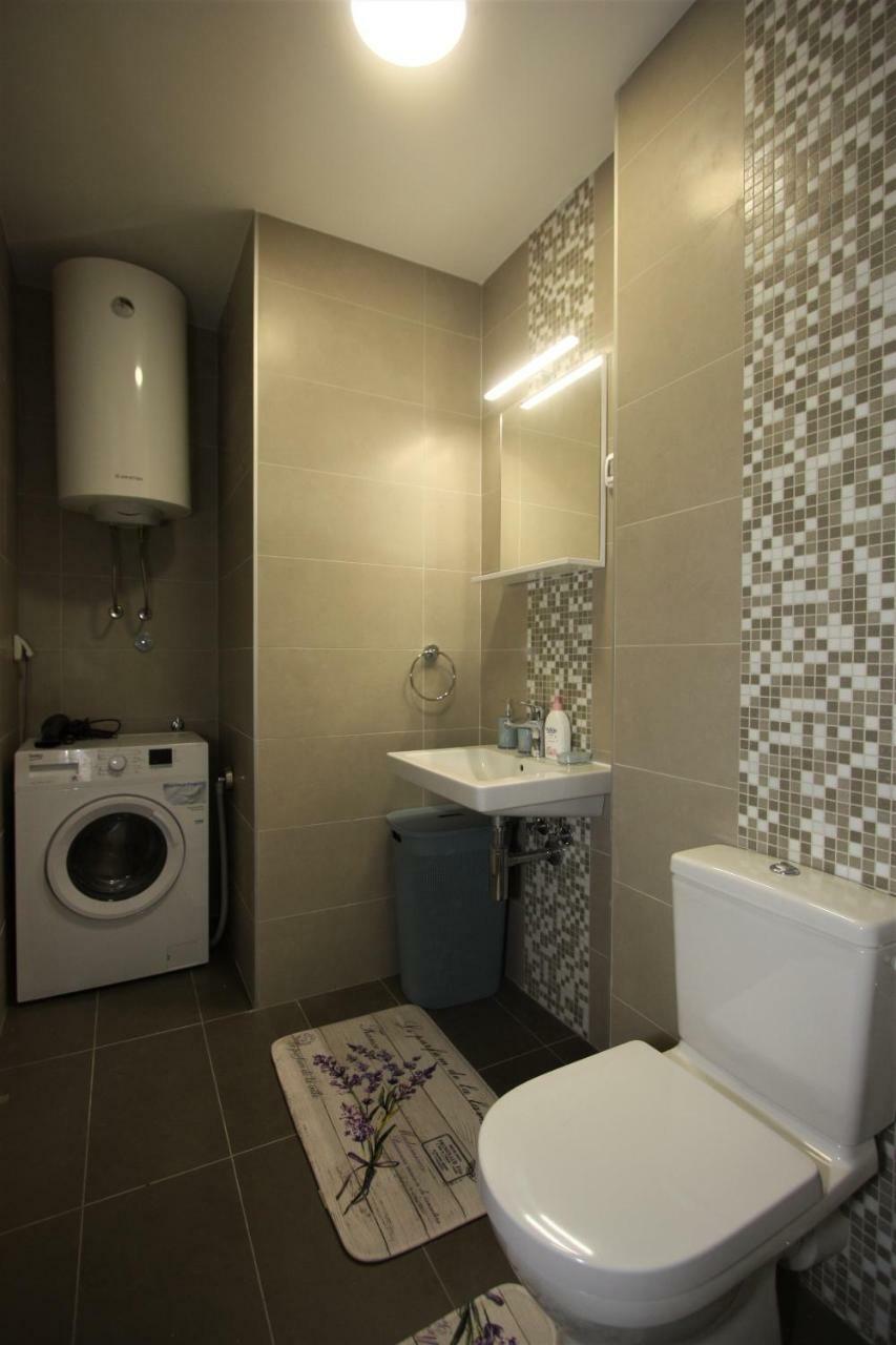Luxury 1 Bedroom Apartment With Cozy Garden D2-2 In Morinj Kotor Eksteriør billede