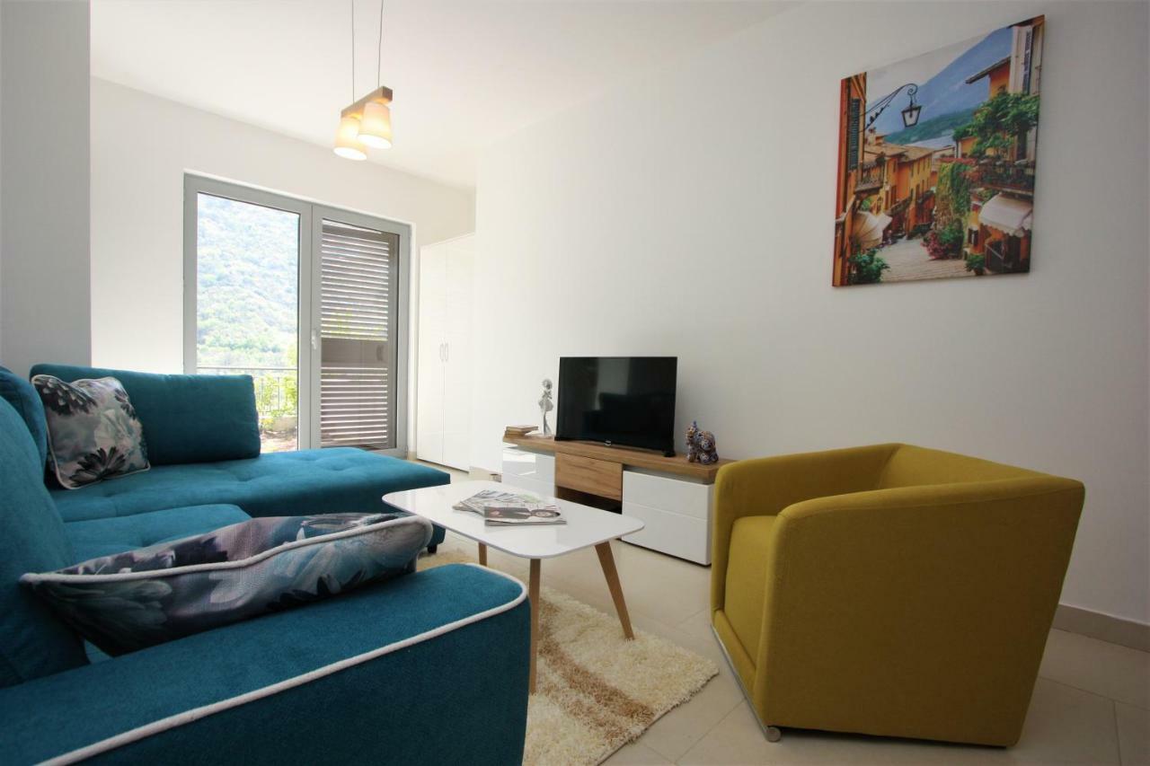 Luxury 1 Bedroom Apartment With Cozy Garden D2-2 In Morinj Kotor Eksteriør billede