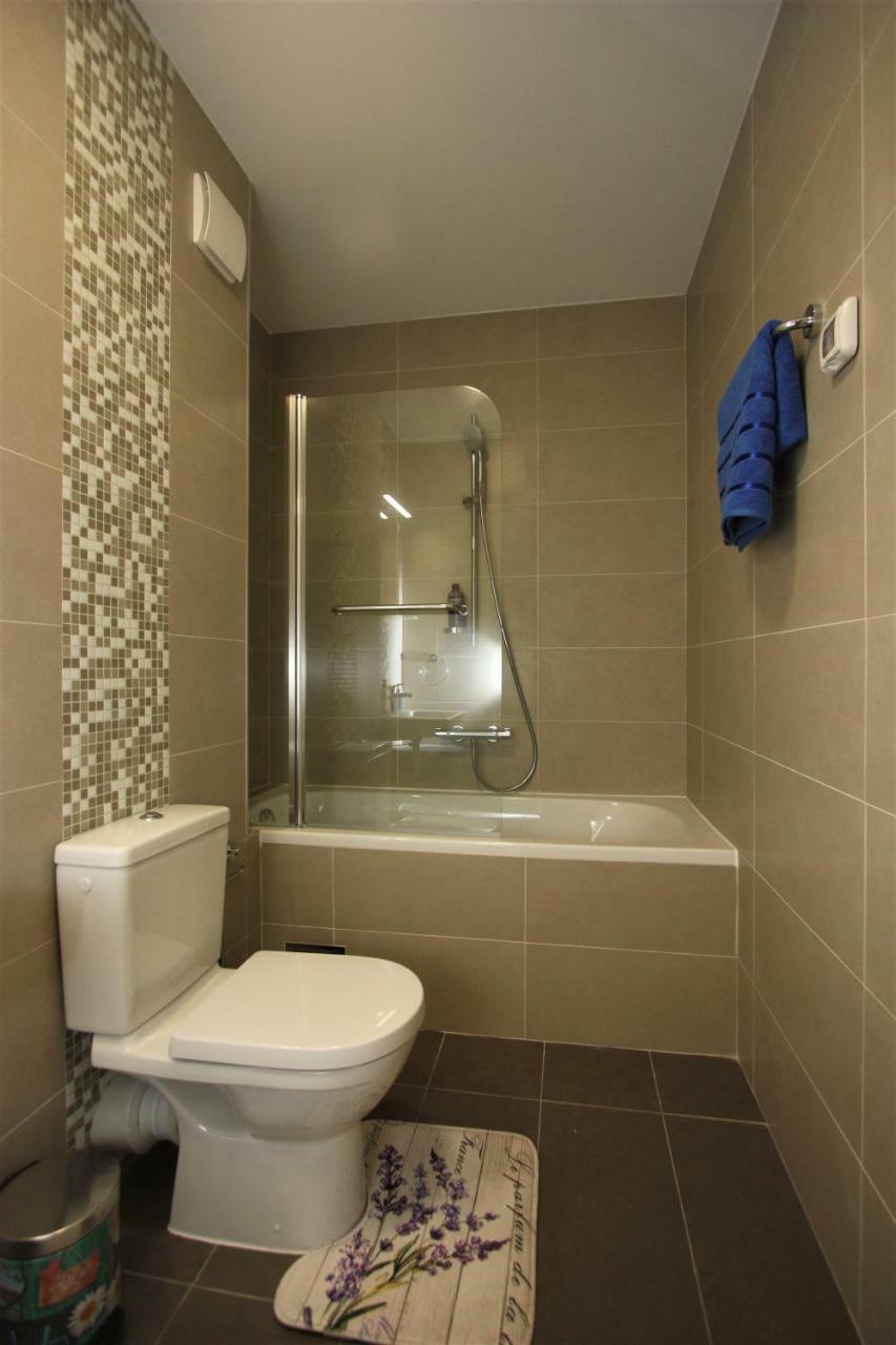 Luxury 1 Bedroom Apartment With Cozy Garden D2-2 In Morinj Kotor Eksteriør billede