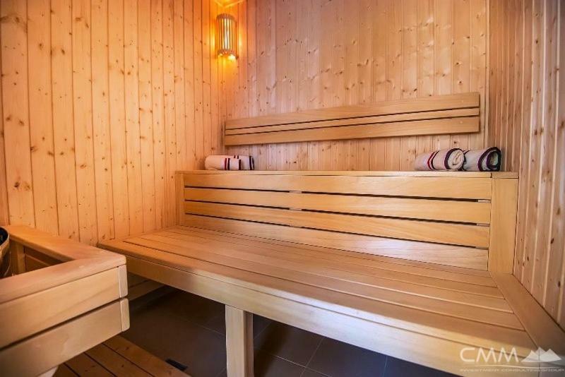 Luxury 1 Bedroom Apartment With Cozy Garden D2-2 In Morinj Kotor Eksteriør billede